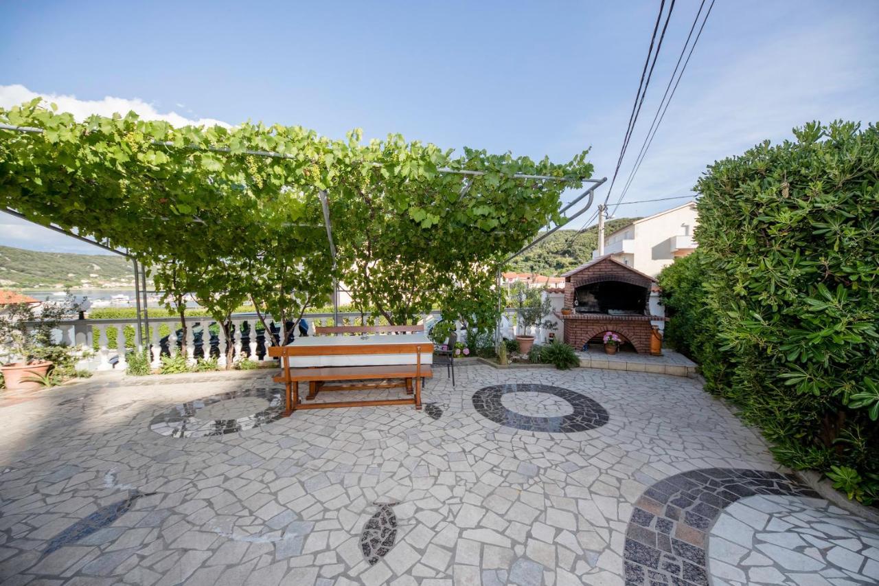 Apartmani Sanjin Tariba Supetarska Draga Kültér fotó
